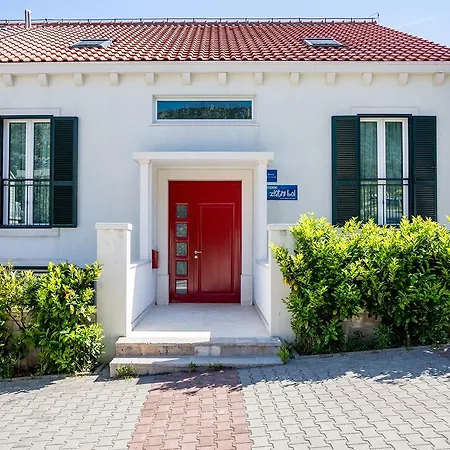 Zlatni Bol Apartments Exterior foto