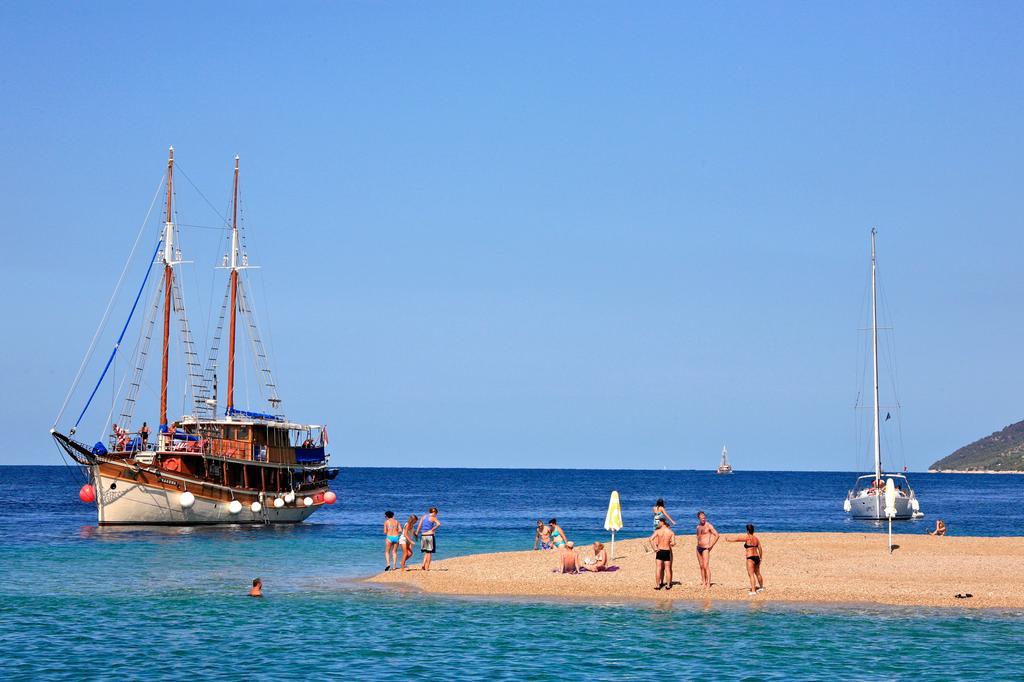 Zlatni Bol